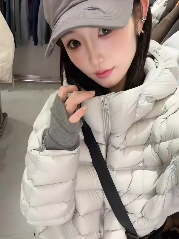 Clearance Off-Season Solid Color Women's Hooded Casual down Jacket Special Price Slimming Versatile down Jacket Clearance Off-Season Solid Color Women's Hooded Casual down Jacket Special Price Slimming Versatile down Jacket