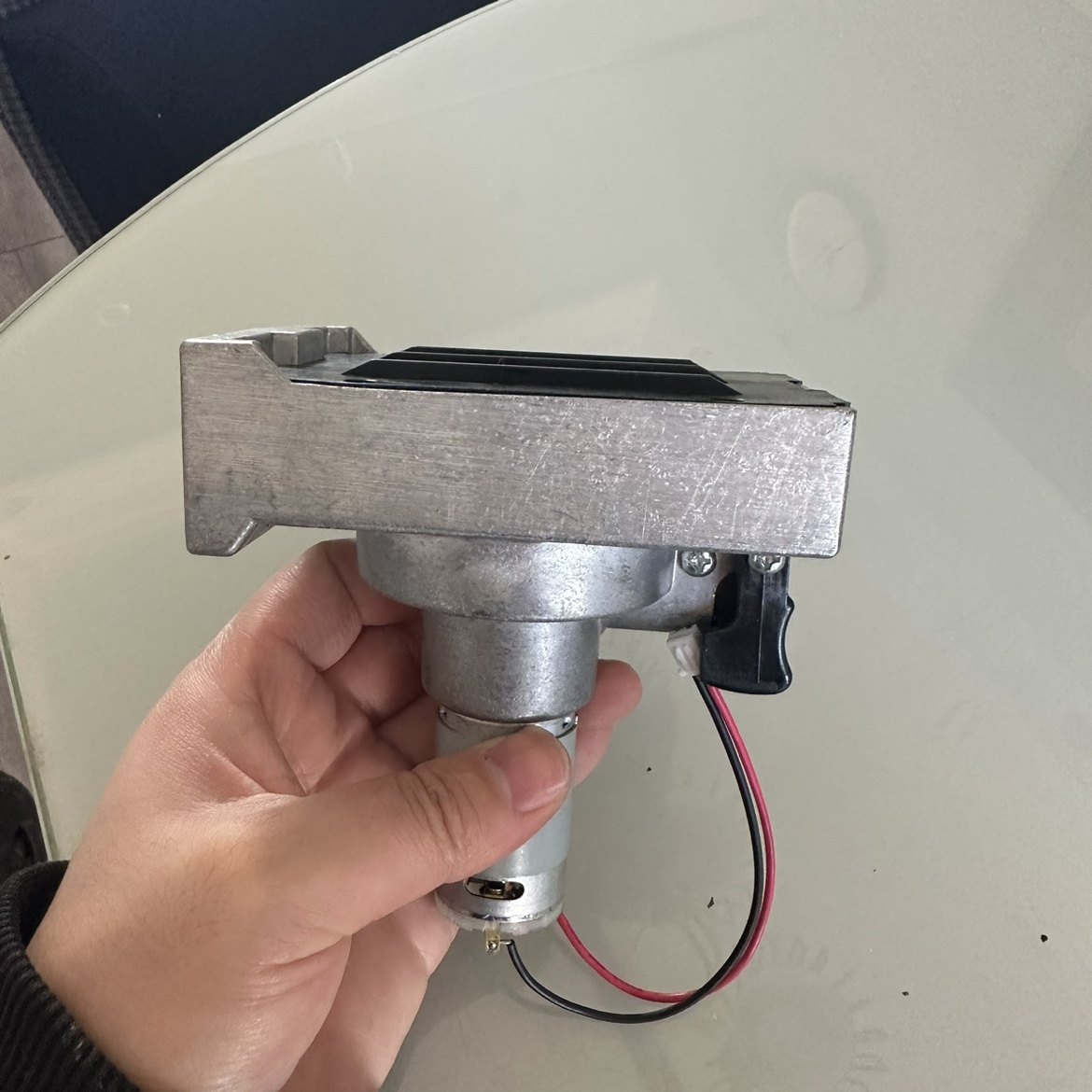 The new Nai Shang Jiong is suitable for the original factory electric glue gun movement, just buy it back and replace it with the original factory