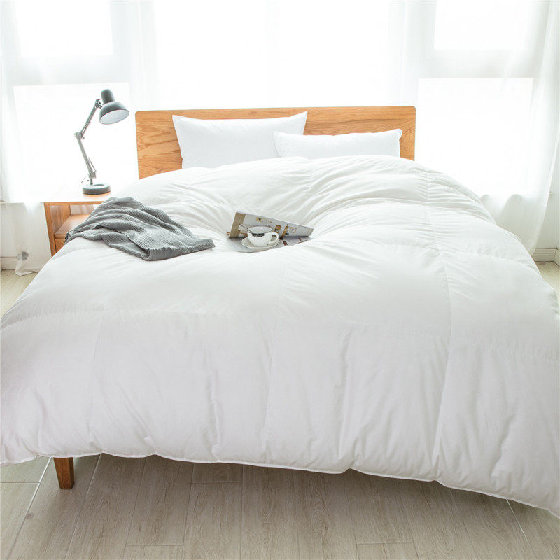 The Japanese style minimalist unstamped two-story goose down quilted by the duvet quilted by the feather quilt