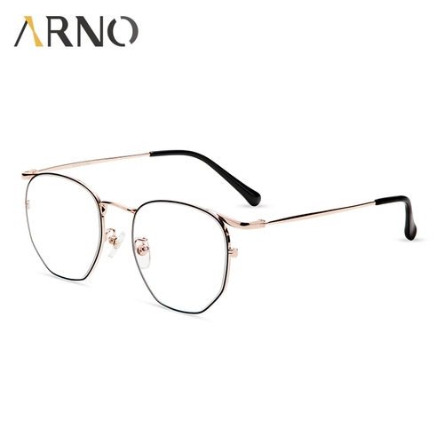 Обесцвечивание старого цветочного зеркала Женщина далеко и почти двойное интеллектуальное автоматическое расслабление молодая мода с высокой точки