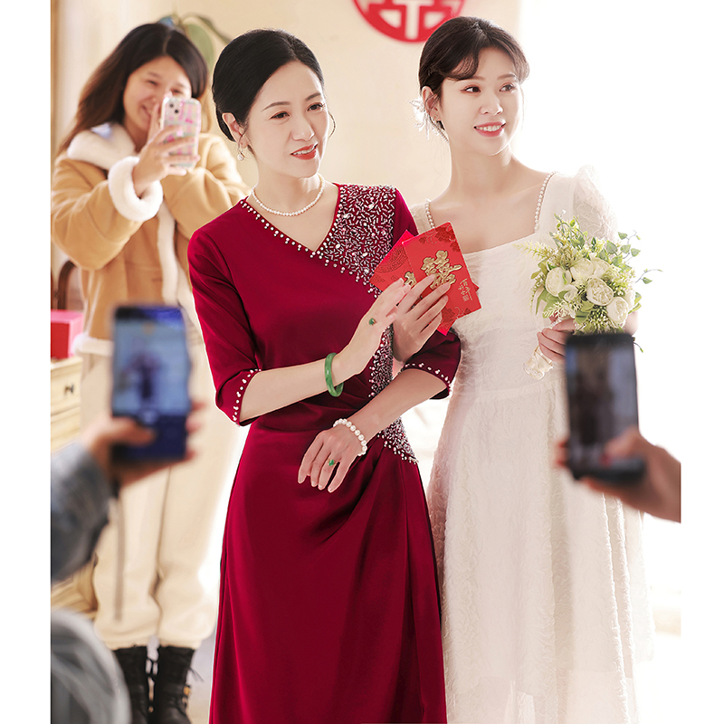  L+Bright wine red star light Korean satin  