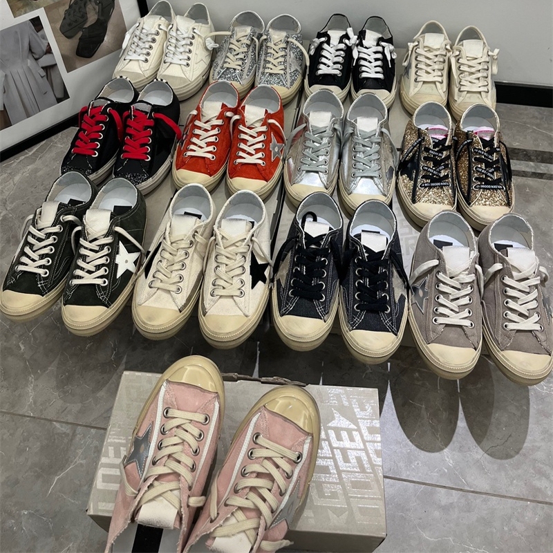 Genius Giraffe Korean Version Vtar Black and White Canvas Silver Sequin Star Distressed Casual Sneakers for Women Genius Giraffe Korean Version Vtar Black and White Canvas Silver Sequin Star Distressed Casual Sneakers for Women