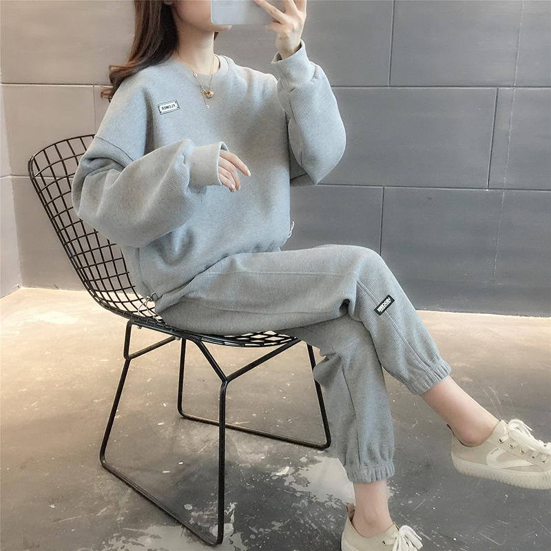 Sportswear Casual Fashion Thick T-shirt Two-piece Suit Women's Spring Dress 2022 New Early Spring Ocean Pie Age Boomers