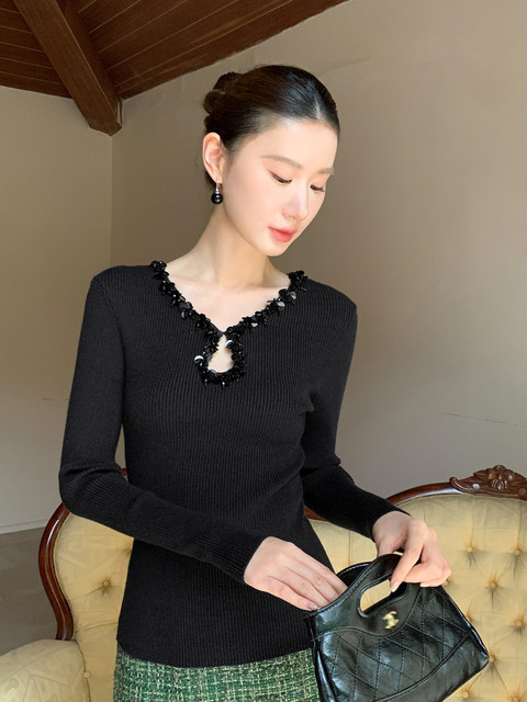 Xxning French-Style Sequin Hollow-Out Knit Top for Women 2025 Autumn and Winter Elegant and Stunning Pure Desire Style Sweater