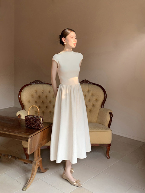XXNING French light luxury small stand-up collar shoulder sleeve dress women's autumn niche design high waist slimming long skirt
