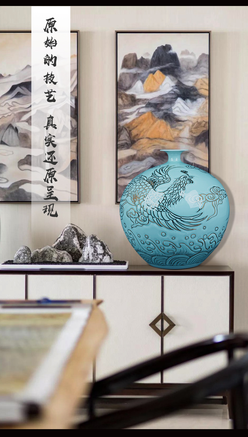 Jingdezhen ceramic masters paint shadow blue bottle pomegranate bottle furnishing articles Chinese rich ancient frame sitting room adornment flower arrangement