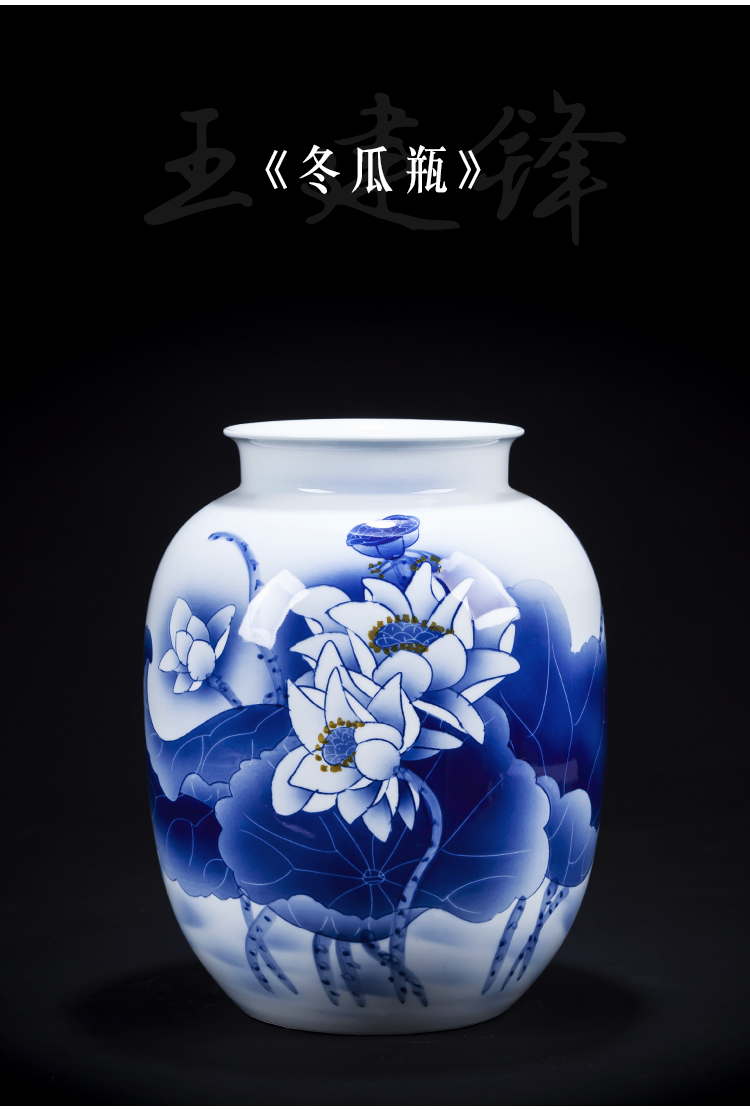 Jingdezhen ceramic hand - made of new Chinese blue and white porcelain vase pomegranate bottle place to live in the living room TV cabinet decoration