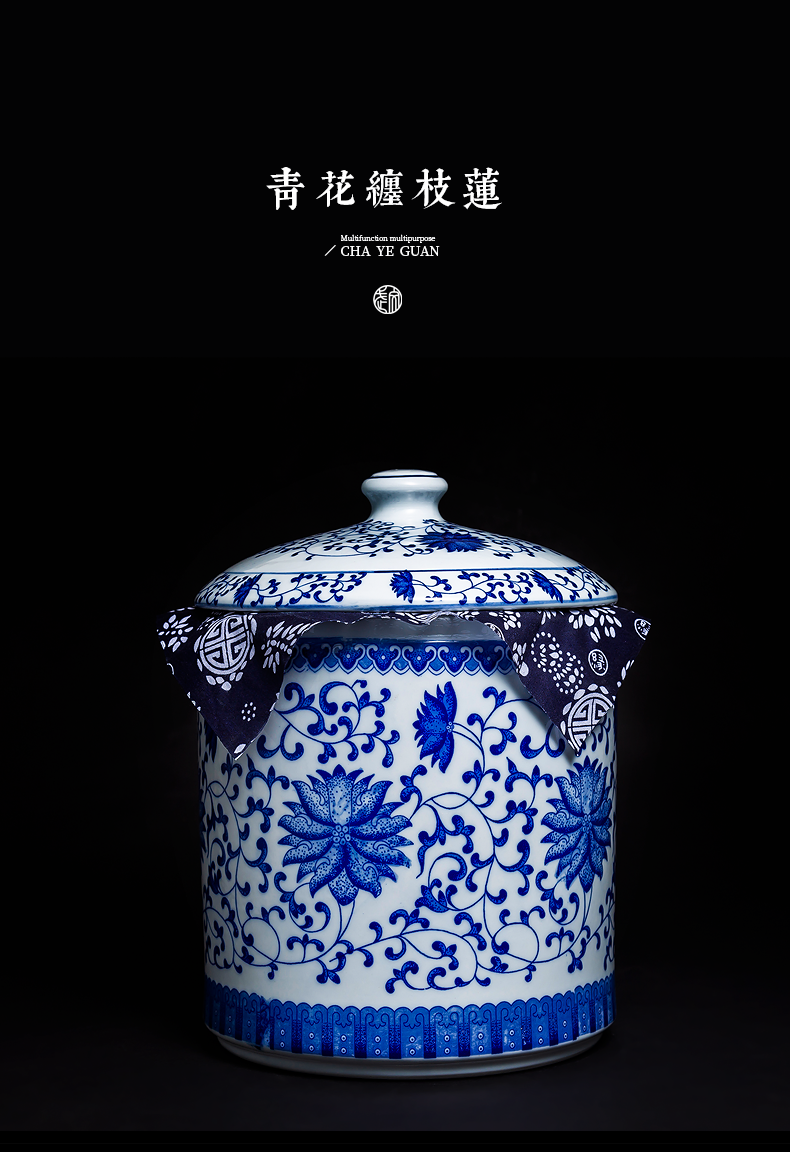 Jingdezhen ceramic Chinese blue and white porcelain tea pot large wind puer tea cake tin, household seal super jumbo