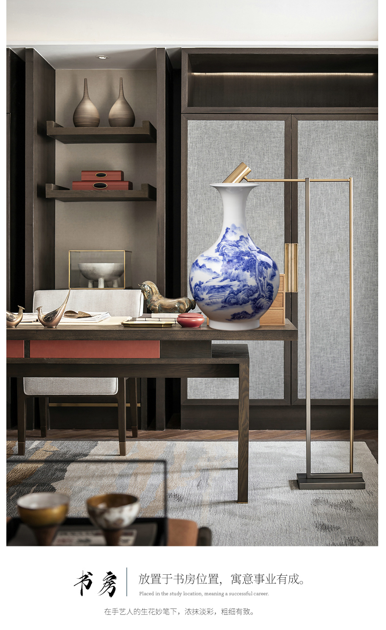 Blue and white porcelain vase furnishing articles of jingdezhen ceramics Chinese flower arranging rich ancient frame home decoration handicraft sitting room