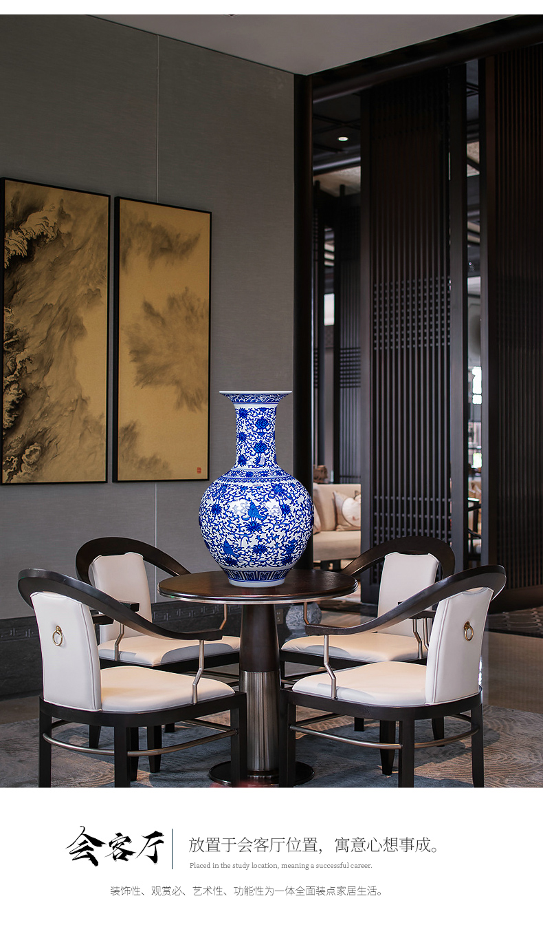 Jingdezhen ceramics in blue and white porcelain vase, large domestic act the role ofing handicraft sitting room of Chinese style household furnishing articles gifts