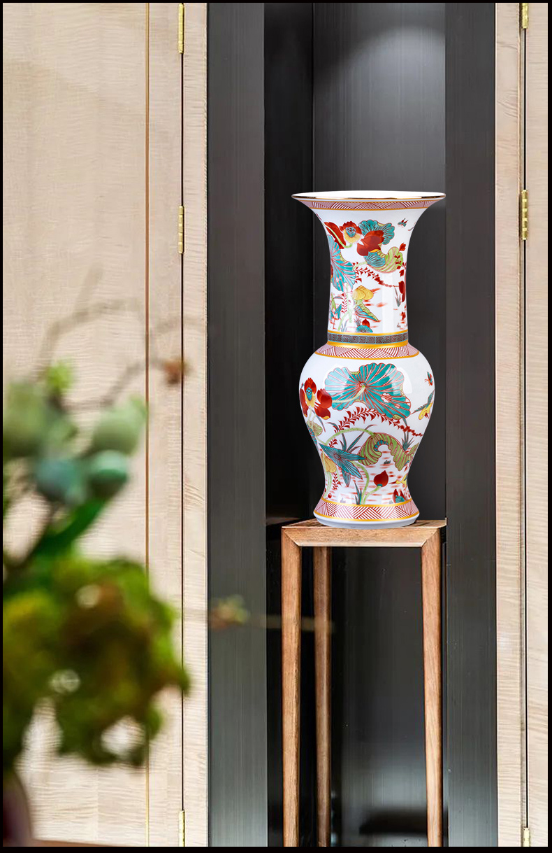 Jingdezhen porcelain qianlong vase Chinese style restoring ancient ways colored enamel furnishing articles flower arranging rich ancient frame sitting room adornment