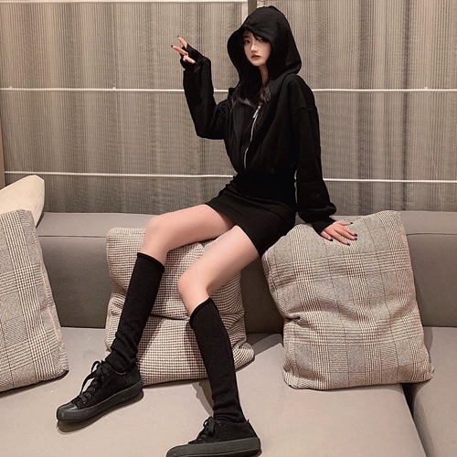 Летний однотонный сексуальный милый комплект с капюшоном для отдыха, толстовка, платье, коллекция 2021, облегающий крой, с акцентом на бедрах