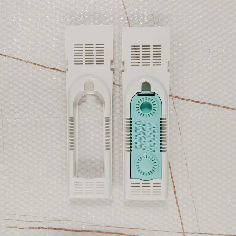 船侧板架从它的功用和受力特点看采用纵骨架式为宜因为纵骨架式船侧板架对建造工艺、扩大舱容以及防碰和传递垂向作用力等都是有利的。