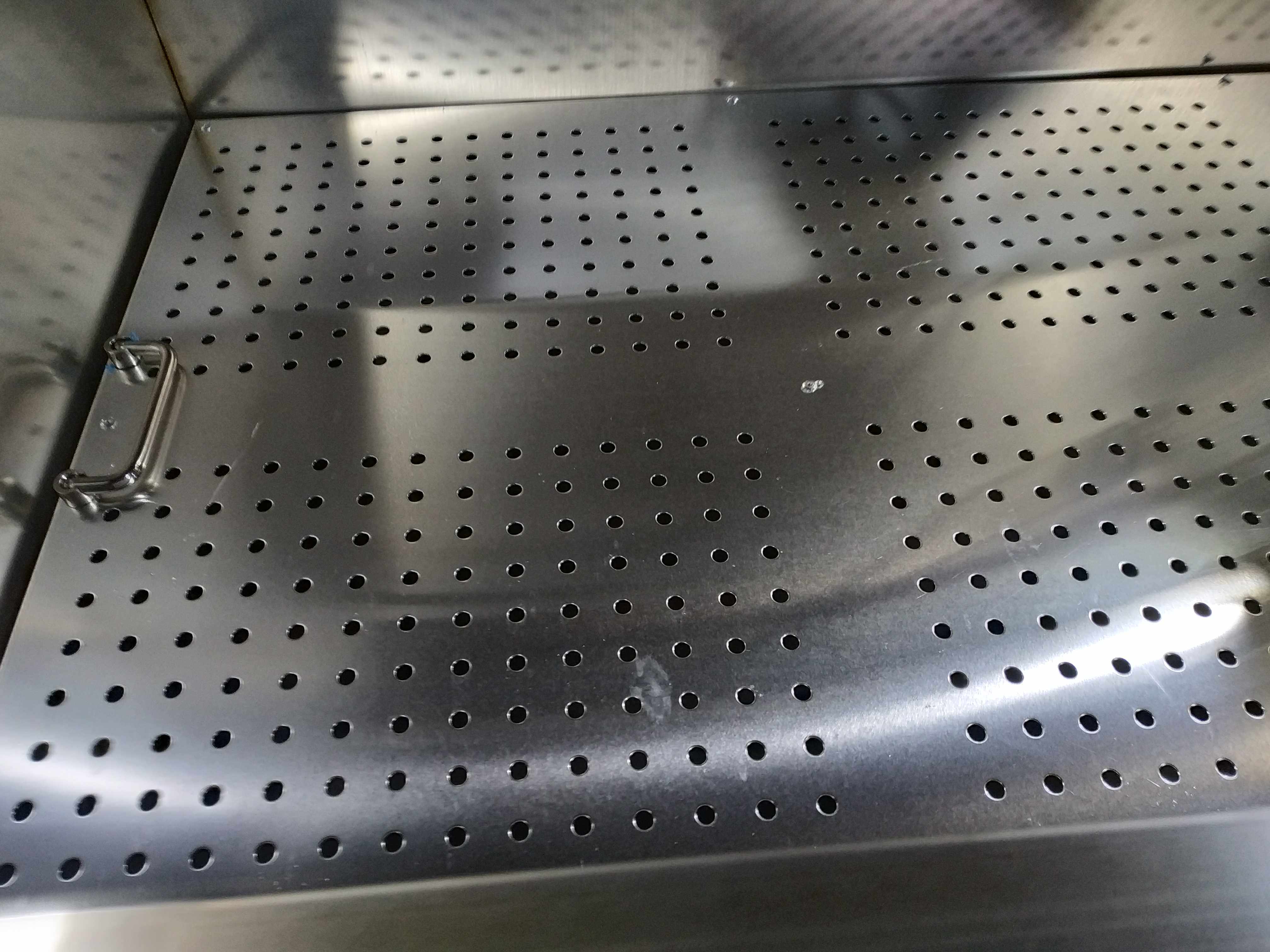 Customized special shooting stainless steel 304 iron aluminum and other workpieces to map production cutting, folding, welding, wire drawing and grinding