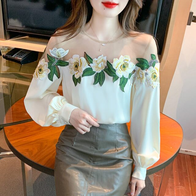 French retro high-quality embroidered flower chiffon shirt women's spring dress design sense mesh stitching one-shoulder top