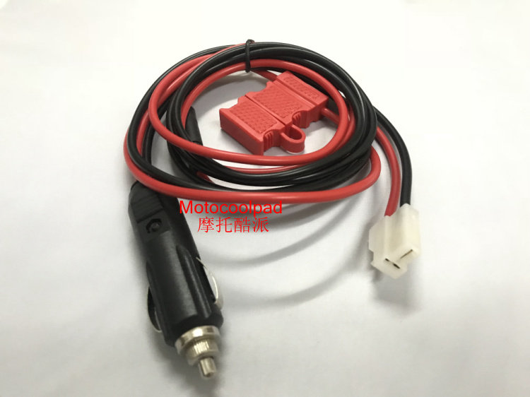 On-board intercom cigarette lighter power cord suitable for 8-heavy continents FT-7800 7900 8800 8900R Jianwu Radio