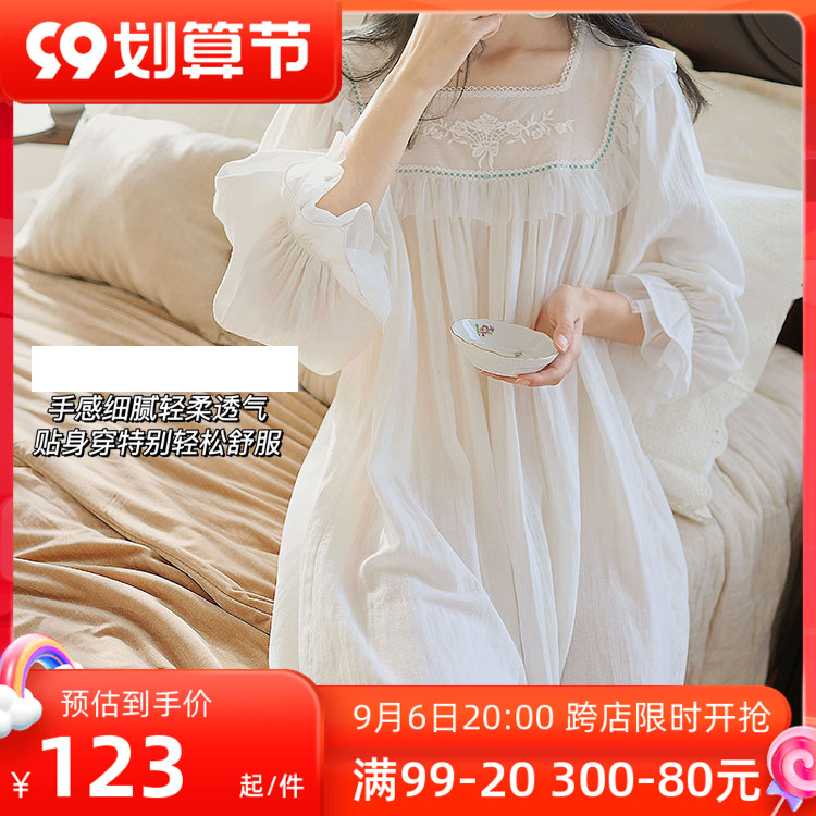 Spring and autumn pure cotton yarn palace style is very fairy retro white French romantic long pajamas loose literary home clothes