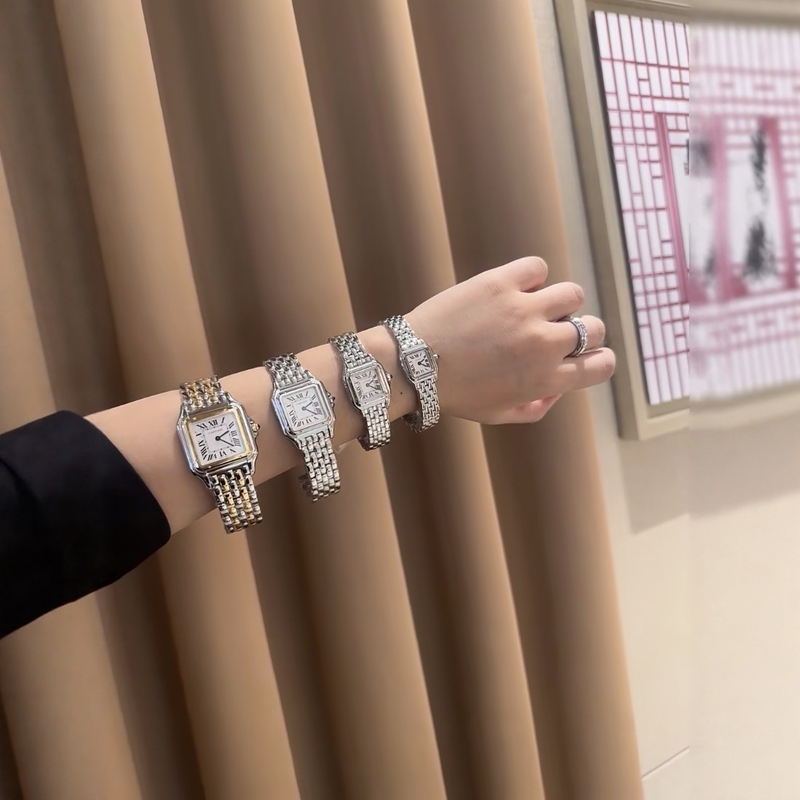 Swiss Original Sapphire Sugar Cube Leopard Women's Watch Mini Stainless Steel Gold-Plated High-End Quartz Watch Couple Gift Swiss Original Sapphire Sugar Cube Leopard Women's Watch Mini Stainless Steel Gold-Plated High-End Quartz Watch Couple Gift