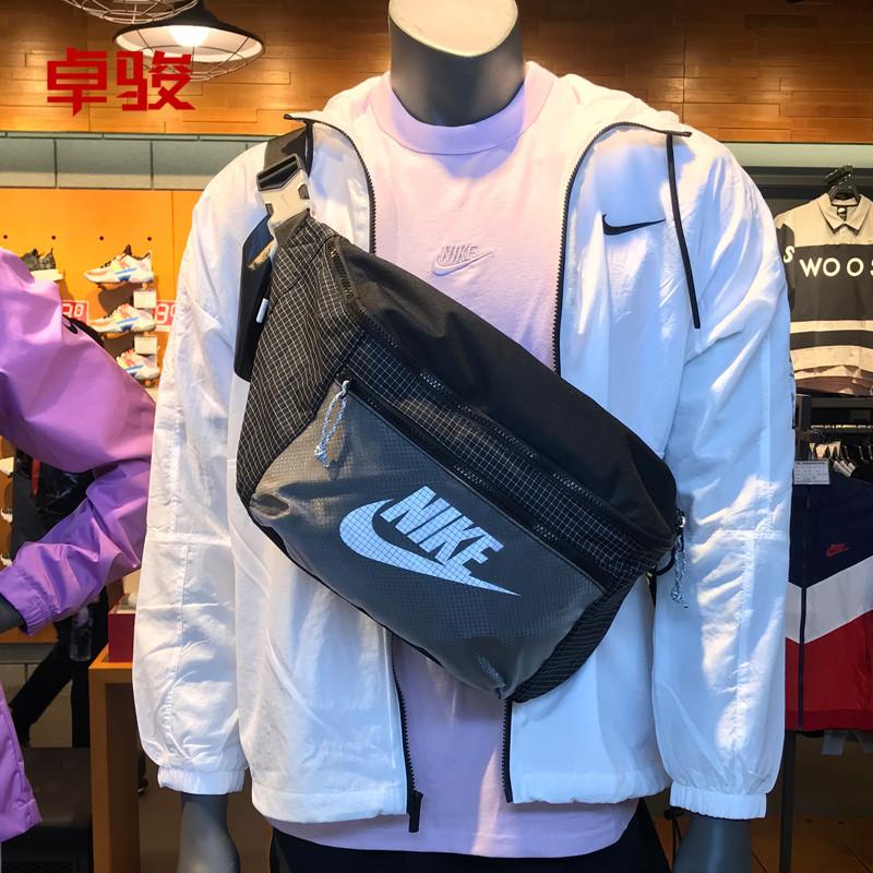 Nike Nike Sports Waist Bag Unisex Chest Bag Student Shoulder Bag Wang Yibo Same Style Large Capacity Crossbody Bag Cv1411