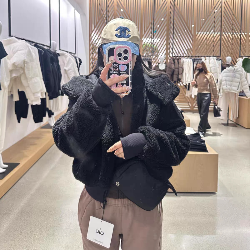 Direct Mail Aloyoga Jisoo Same Style Lamb Fleece Warm Stand-Up Collar Short Teddy Fleece Hooded Jacket for Women