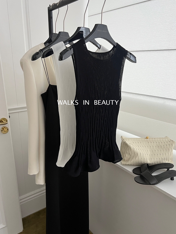 Walks in Beauty 26Ss/New Crete Cloud Pattern Vertical Striped Knit Fishtail Hem Sleeveless Top Walks in Beauty 26Ss/New Crete Cloud Pattern Vertical Striped Knit Fishtail Hem Sleeveless Top