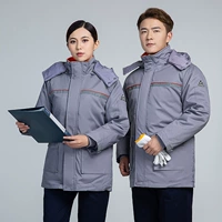 Серый хлопчатобумажный пиджак