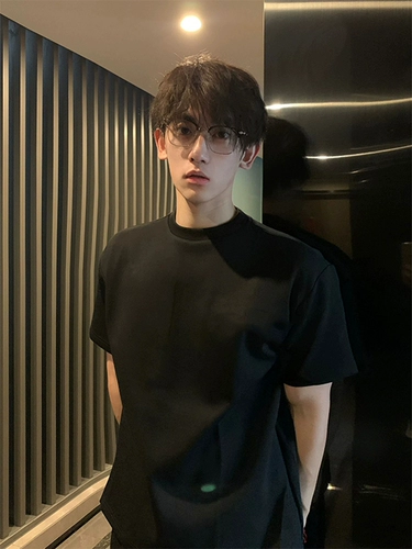 Хлопковая черная летняя приятная телу футболка, 300 грамм, изысканный стиль, короткий рукав