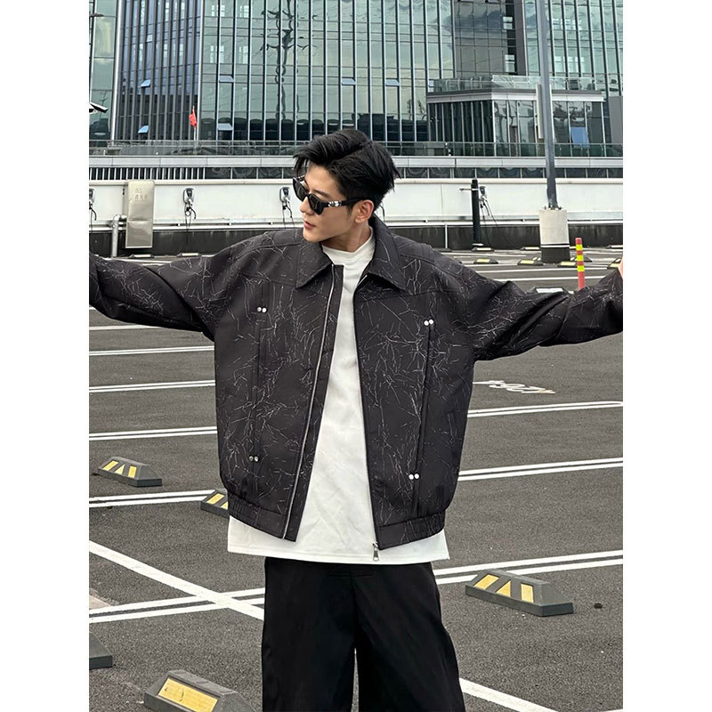 Black Pleated Studded Short Jacket for Men, Spring and Autumn Cleanfit American-Style Bomber Jacket with Lapel Baseball Uniform