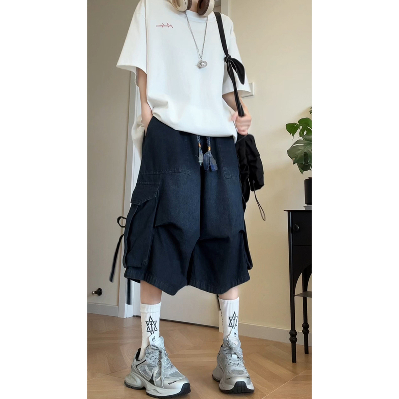 Blue Paratrooper Cargo Shorts for Men and Women, Summer Loose Wide-Leg Denim Pants with Ribbon Design, American-Style Cropped Pants Blue Paratrooper Cargo Shorts for Men and Women, Summer Loose Wide-Leg Denim Pants with Ribbon Design, American-Style Cropped Pants