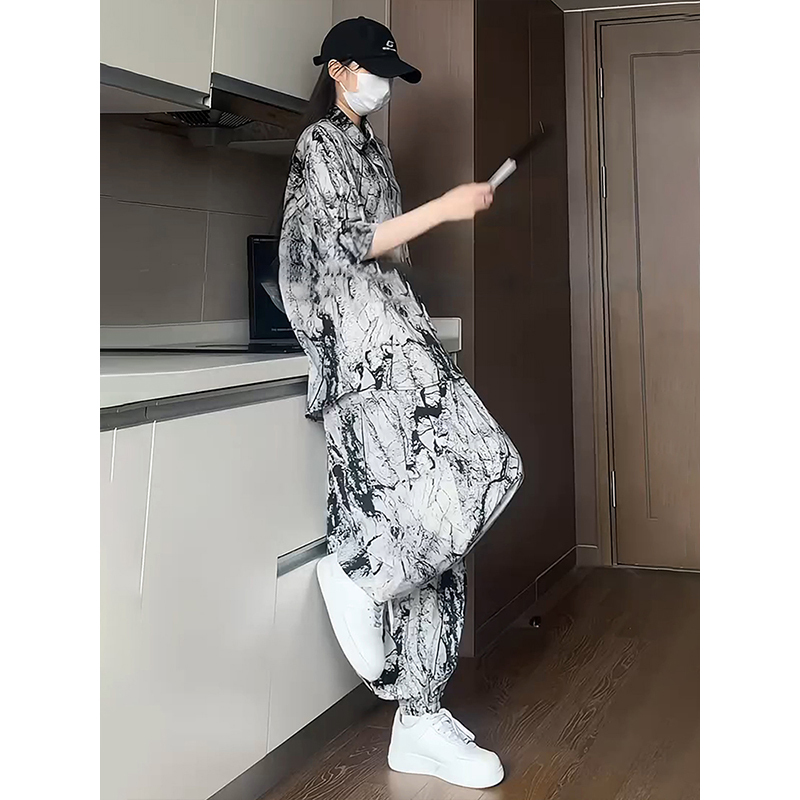 New Chinese Style Ink Pattern Ice Silk Suit for Men, Summer Thin Tie-Dye Short-Sleeved Floral Shirt with Drapey Lantern Pants New Chinese Style Ink Pattern Ice Silk Suit for Men, Summer Thin Tie-Dye Short-Sleeved Floral Shirt with Drapey Lantern Pants