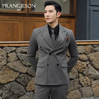 Средний размер (одинокий -западный сервис) ведущий лидер