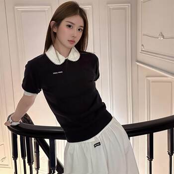 ຄວາມງາມໃຫມ່ແອວສູງສີຂາວ wind lapel skirt ເທິງ knitted ວິທະຍາໄລສາມສິ້ນຊຸດພາກຮຽນ spring ແລະ summer ນ້ໍາພາກໃຕ້ຂອງແມ່ຍິງ lace temperament