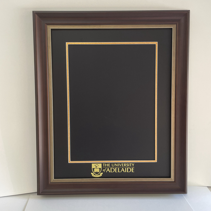 Australian Adelaide University Graduation Souvenirs, Peripheral Gifts, Certificate Photo Frames, Wall-Mounted Solid Wood Picture Frames for Classmates