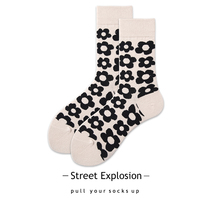 Elegant Flowers Socks Female Midbarrel Socks Male stockings Socks Damp Personality Original Juku Couple Socks Day Korean version Cute Lady Cotton Socks
