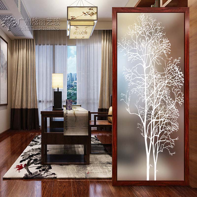 Modern art glass decorates screen to partition sitting room small family entry porch dry and wet area ground arenaceous make a fortune tree