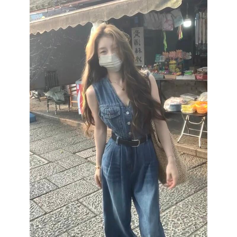 Trendy Street Fashion Hot Girl Blue Denim Jumpsuit for Women, Summer V-Neck Casual Waist-Cinching Sleeveless Korean Style Elegant Wide-Leg Pants