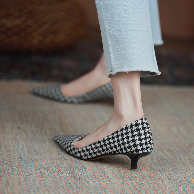 chic giant reduction age strong push self-retention style wearing a hitch leather fabric pointed fine heel single shoe female cat heel shoe