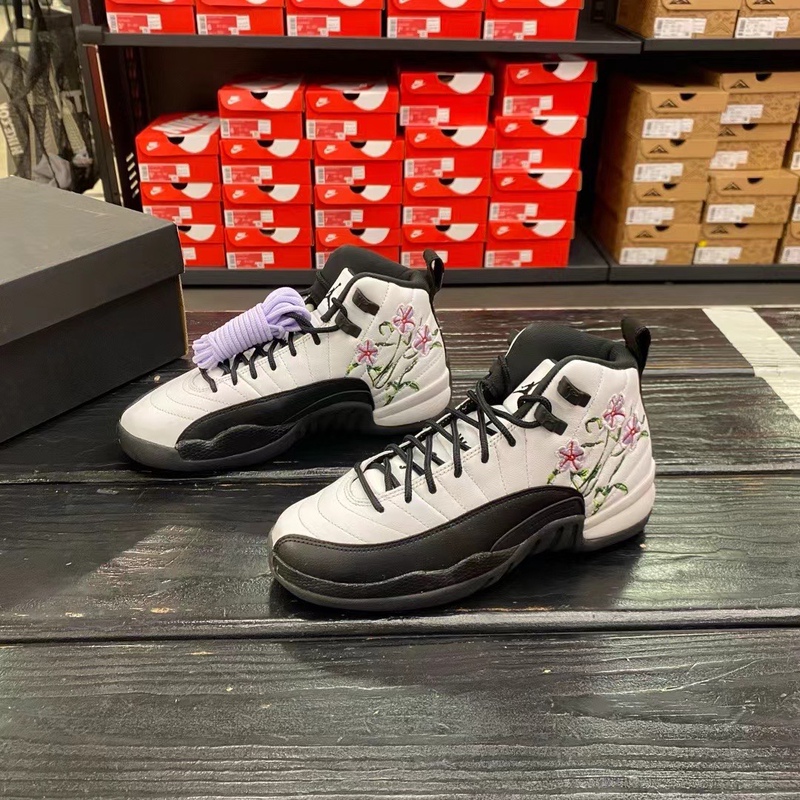 Nike Air Jordan12 Aj12 Black and White Floral Embroidered High-Top Basketball Shoes Dr6956-100 W
