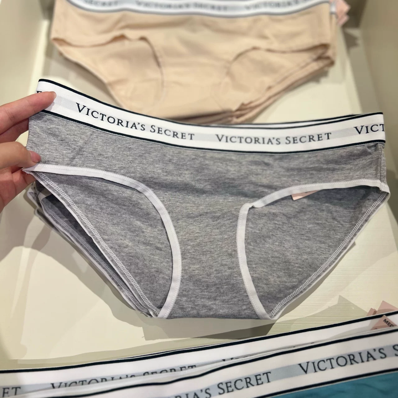 Comfortable pants, trousers, (Physicals), hip-accented