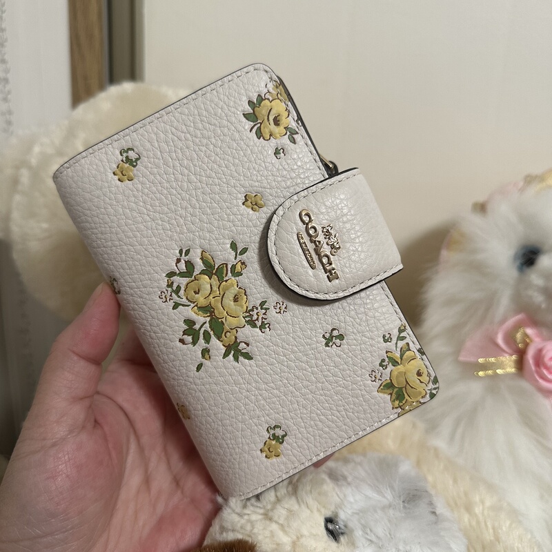 In-Stock Coach Short Wallet with C Pattern in Khaki Color, Classic Monogram Logo for Women