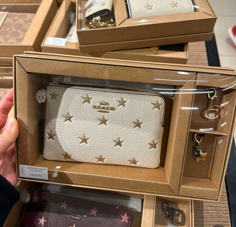 Domestic In-Stock Coach New Star Single Zipper Short Women's Coin Purse Small Handbag Gift Box Set Gift Domestic In-Stock Coach New Star Single Zipper Short Women's Coin Purse Small Handbag Gift Box Set Gift