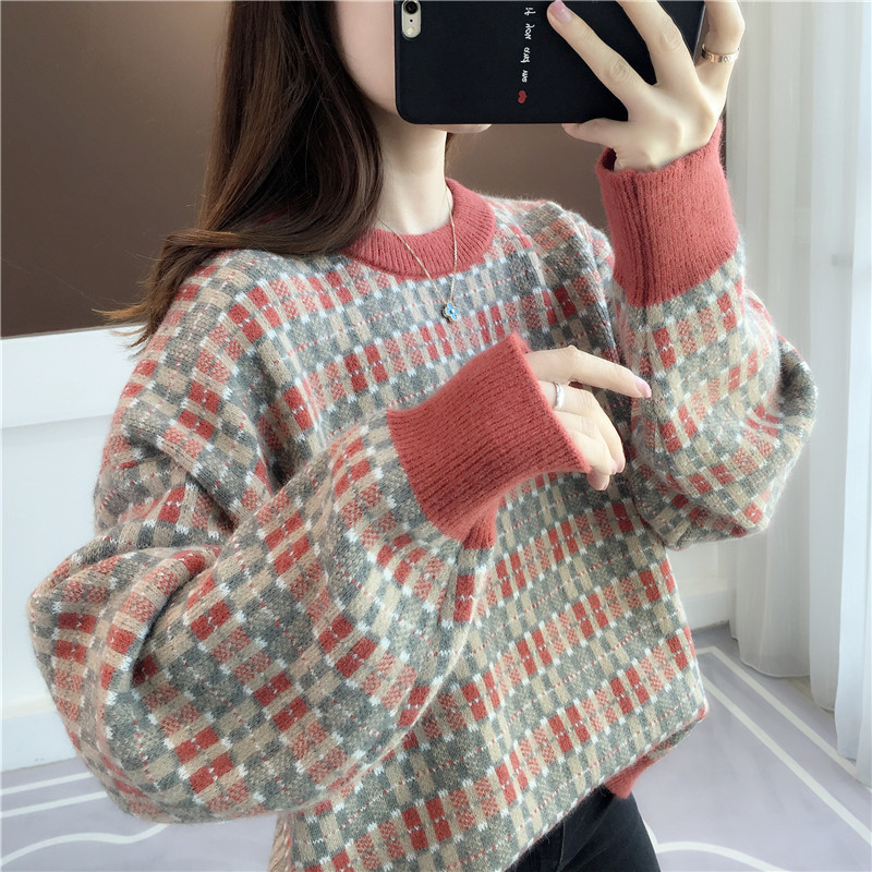 Winter High-End and Stylish Plaid Women's Sweater, 2025 New Autumn and Winter Lazy Style Knitted Base Shirt