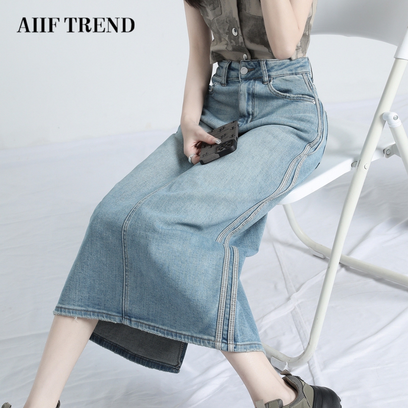 Light Blue Slit-Back Denim Skirt for Women, Spring and Summer, High-Waisted, Hip-Covering, Slimming, A-Line, Drapey, Simple Mid-Length Skirt