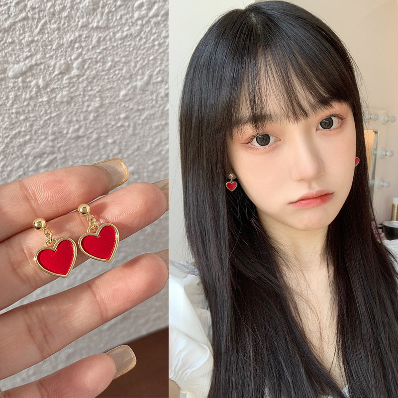 Heart-shaped Ear Nail Korean Temperance Network Red Ear Decoration Small and Exquisite Silver Head Design Sense