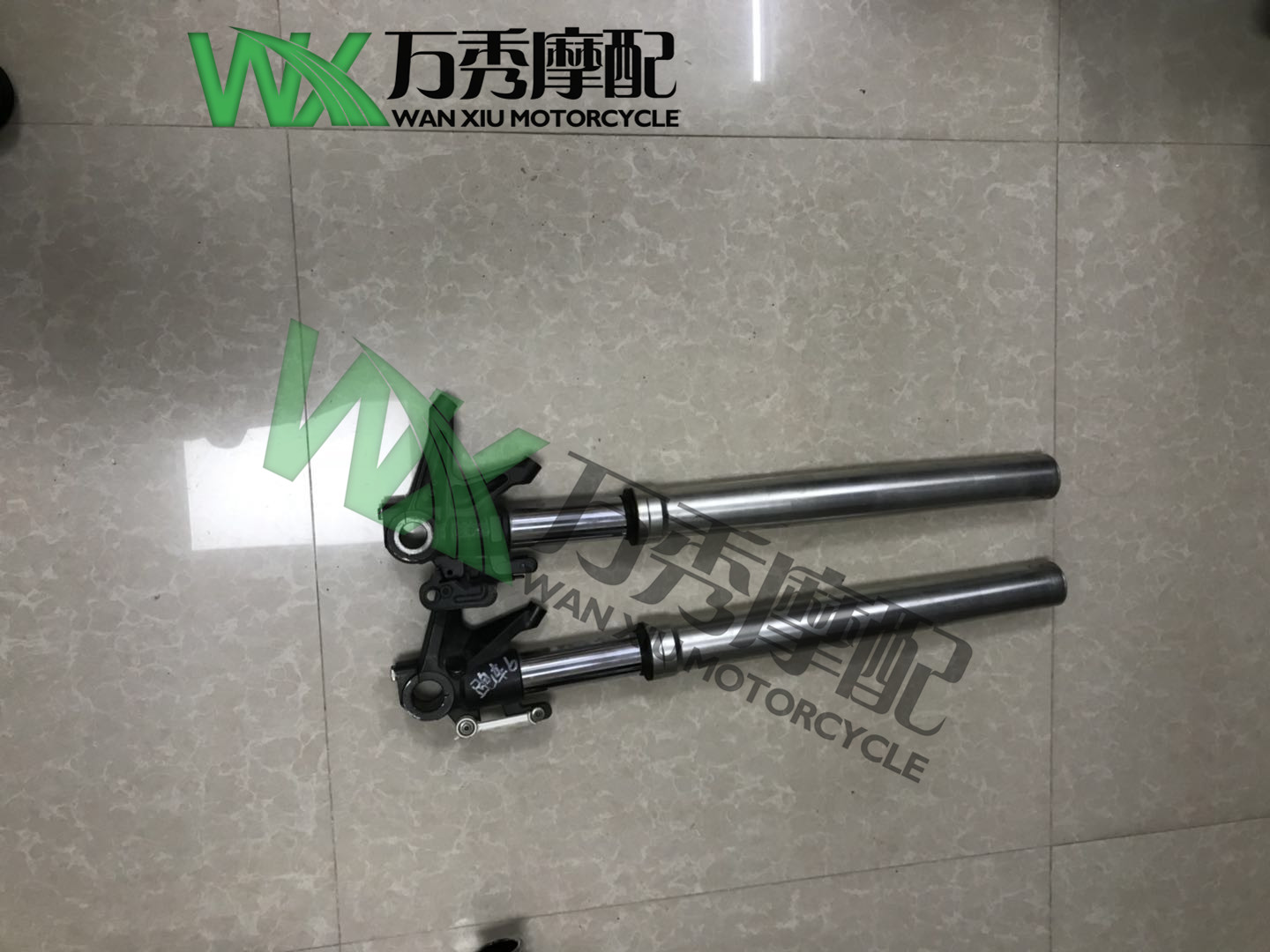 Xe nguyên bản Ducati 696 795 796 M1100 Quái vật tí hon Giảm xóc trước - Xe máy Bumpers giảm xóc xe máy sirius