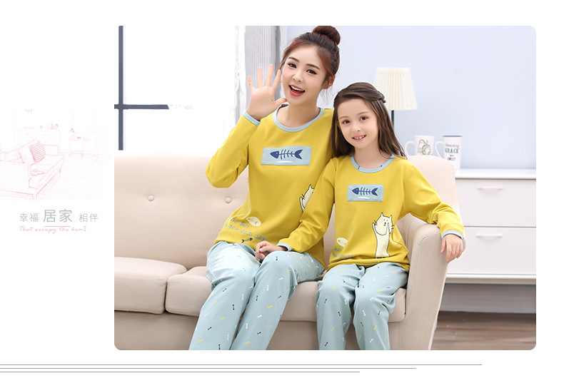 Mùa xuân và mùa thu dài tay cotton gia đình của ba cha mẹ và con đồ ngủ mẹ và con gái trong các con lớn con dịch vụ nhà phù hợp với bộ jumpsuit hoạt hình cho bé và mẹ