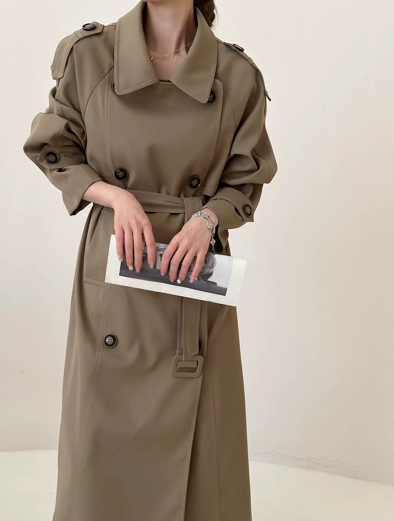 Весеннее длинное trench coat, куртка, тренд сезона, городской стиль