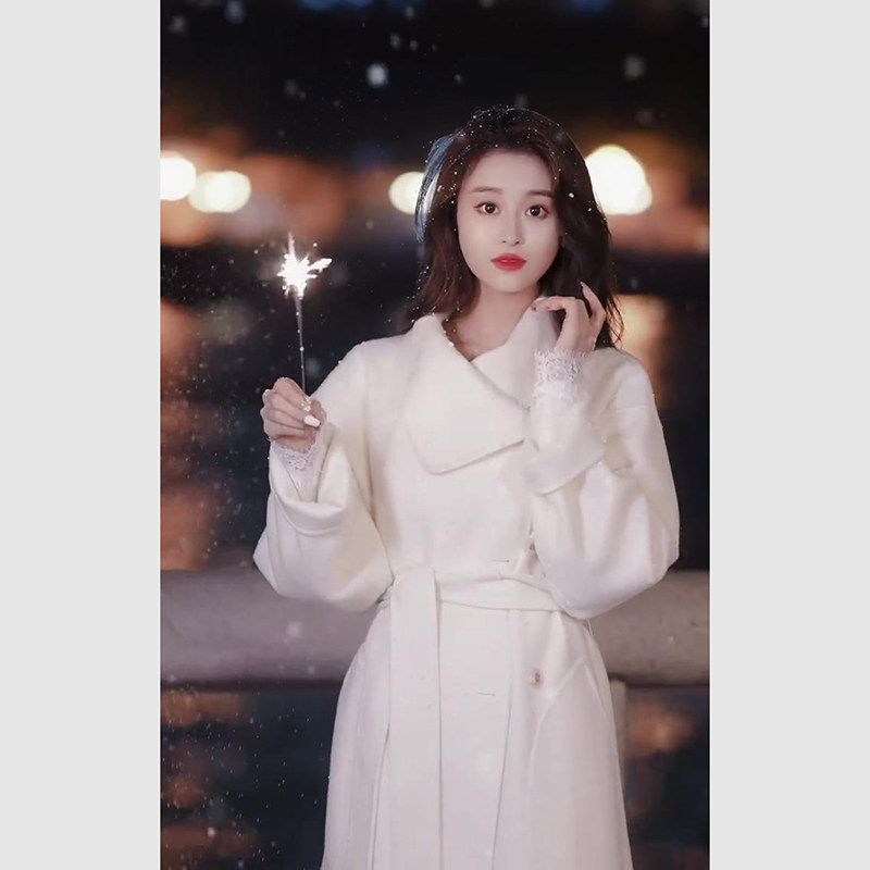 High level Sensation Warm Color Ensemble Winter Dress Non cashmere Two-sided, great coat design feeling small crowdwhite fur coat female winter