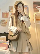 Early autumn new Cool Salt Department Girl wearing Temperament Fried Street College Wind Knit Horse Chia Shirt Three Suit Dresses