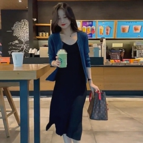 Early autumn new Temperament Attendant Light Cooked Wind Suit Womens Tennis Red Fashion Fried Street Knitted Cardiovert Dress two sets